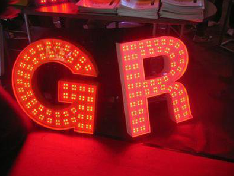  天柱LED发光字有哪些优势？